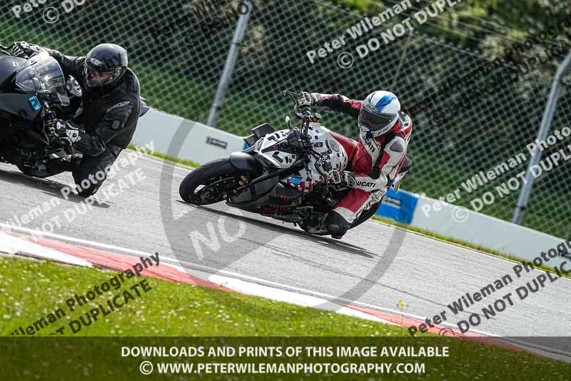 donington no limits trackday;donington park photographs;donington trackday photographs;no limits trackdays;peter wileman photography;trackday digital images;trackday photos